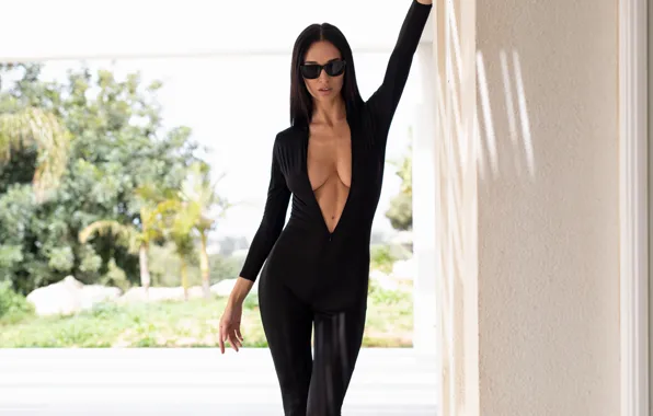 Cleavage, boobs, model, tits, breasts, gorgeous, photoshoot, posing