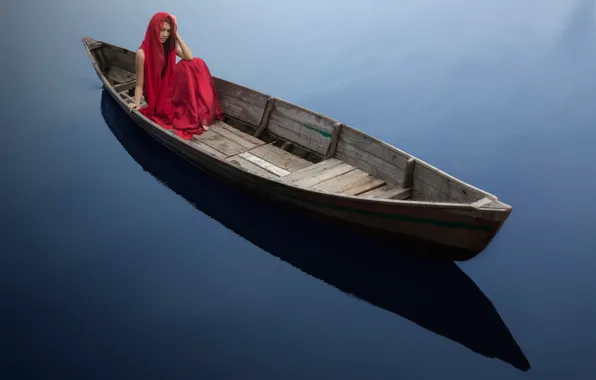 Картинка девушка, лодка, водная гладь