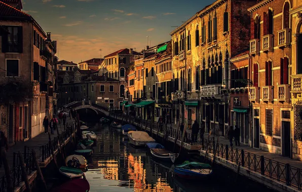 Мост, окна, дома, лодки, Италия, Венеция, канал, балконы