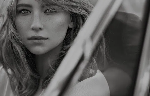 Black&white, girl, monochrome, lips, look, actress, freckles, Haley Bennett