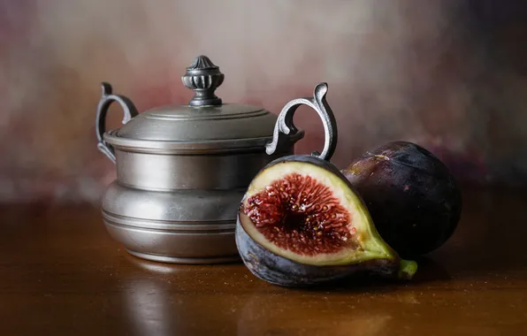 Стол, кастрюля, натюрморт, инжир