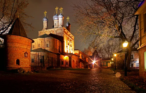 Картинка ночь, улица, башня, фонари, Москва, Крутицкое подворье