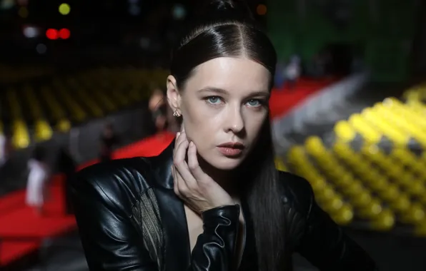 Взгляд, поза, макияж, актриса, певица, телеведущая, hair, Catherine Spitz