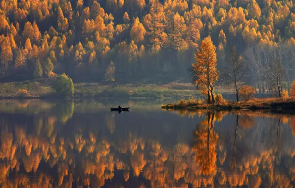 Осень, озеро, рыбак