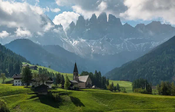 Лес, небо, облака, горы, Италия, церковь, доломитовые Альпы