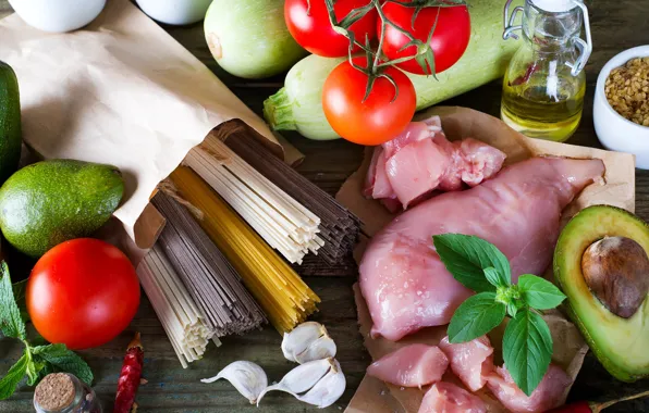 Мясо, помидоры, чеснок, авокадо, паста, кабачок, базилик