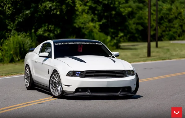 Картинка mustang, white, ford, vossen