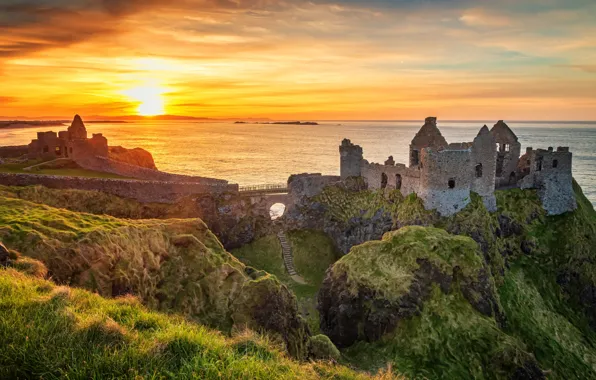 Картинка море, пейзаж, закат, природа, скалы, руины, Ирландия, замок Данлюс
