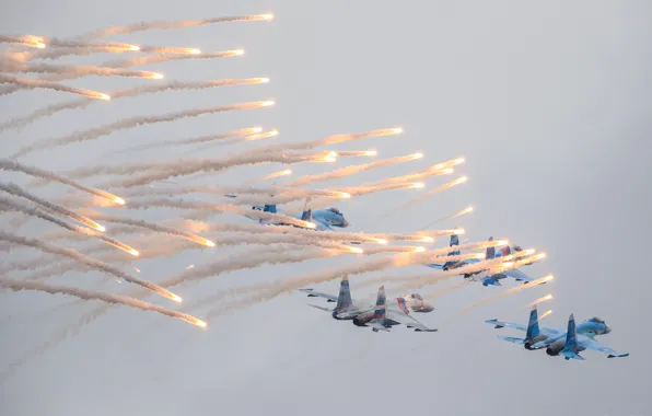 Картинка небо, огни, дым, шоу, самолёты, Flanker, Су-27, многоцелевые