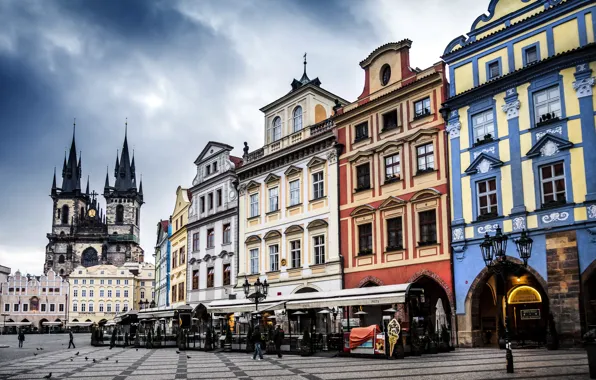 Картинка город, люди, здания, Прага, Чехия, площадь, башни, архитектура