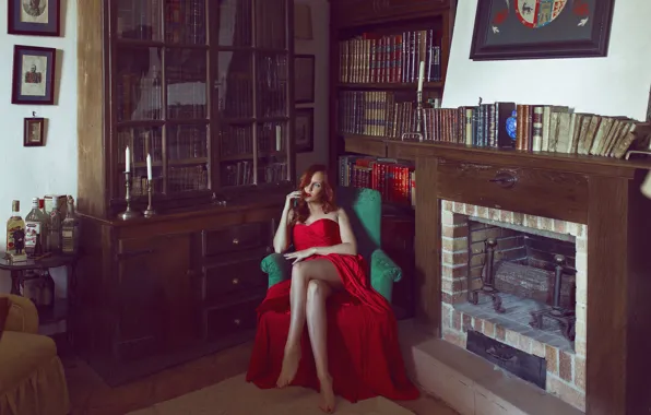 Картинка девушка, лицо, стиль, комната, красное, книги, платье, камин
