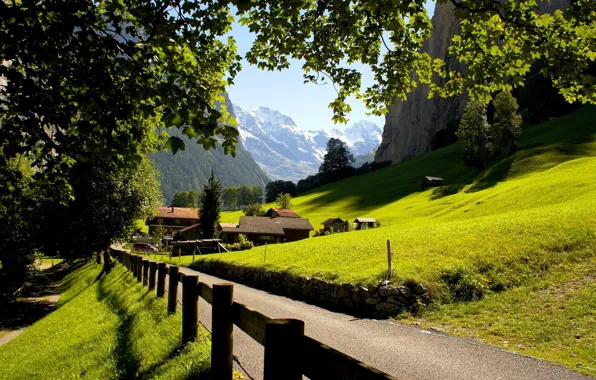 Картинка горы, город, Швейцария, Альпы, Lauterbrunnen, Лаутербруннен, Schweiz, Юнгфрау