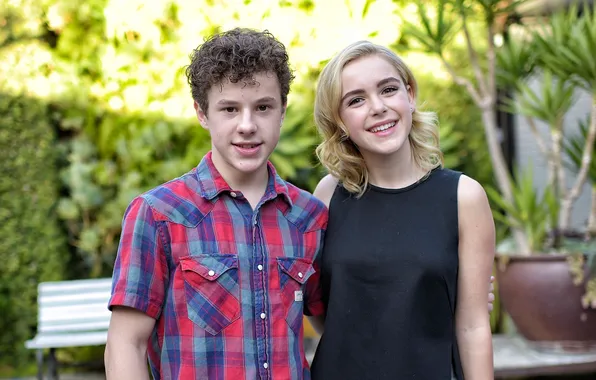 Картинка девочка, Nolan Gould, Кирнан Шипка, Child Star Psychologist, Kiernan Shipka, Нолан Гоулд