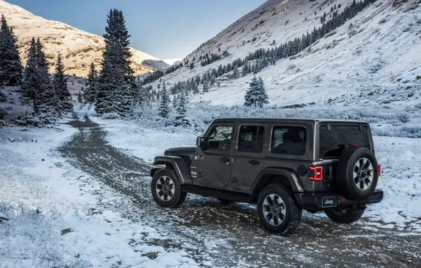 Картинка дорога, снег, горы, 2018, Jeep, тёмно-серый, Wrangler Sahara