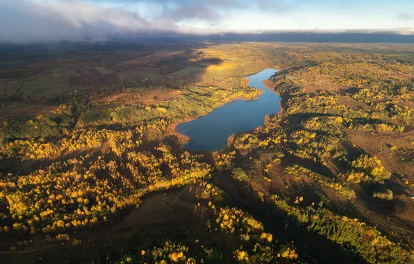Дорога, осень, лес, небо, облака, свет, деревья, озеро