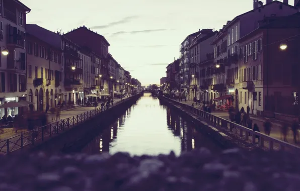 Картинка river, Italy, sunset, street, people, houses, Milan, Milano