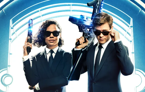 Картинка оружие, двое, Men In Black International