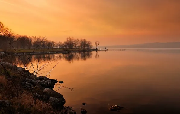 Картинка осень, небо, деревья, закат, озеро, камни, мостик