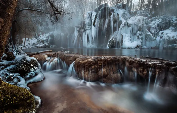 Картинка зима, вода, деревья, природа, река, камни, лёд, сосульки