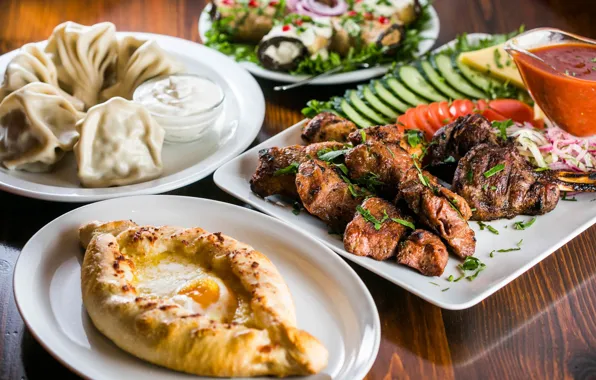 Мясо, хинкали, хачапури, аджика