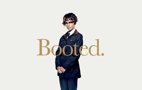 Фон, очки, прическа, Halle Berry, Холли Берри, плащ, постер, Kingsman: The Golden Circle