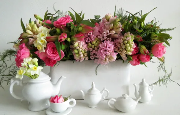 Картинка цветы, фото, розы, чашка, нарциссы, гиацинты