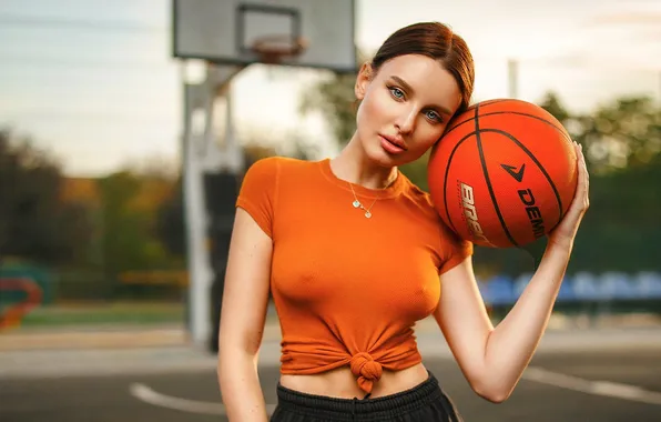 Картинка girl, model, look, ball, tank top, sweetheart