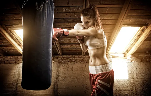 Картинка woman, boxing, boxing bag to hit