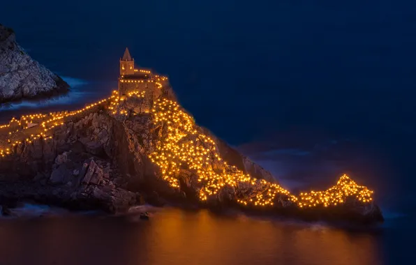 Картинка огни, скала, Италия, церковь, Italy, Лигурия, Liguria, Портовенере