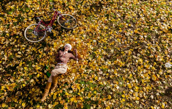 Картинка осень, листья, девушка, велосипед, парк, отдых, лужайка, nature