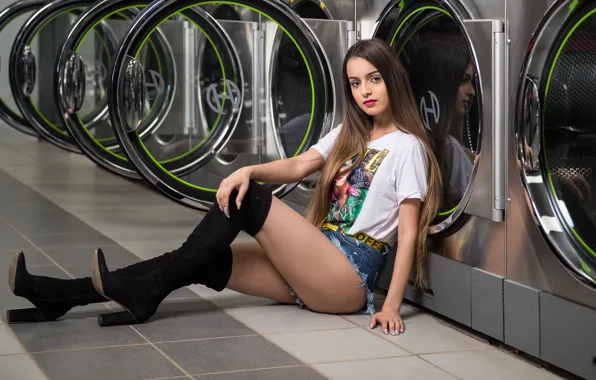 Картинка girl, shorts, legs, beautiful, cute, boots, laundry, alexis contreras