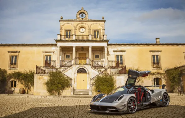 Pagani, особняк, открытая дверь, Huayra, 2016