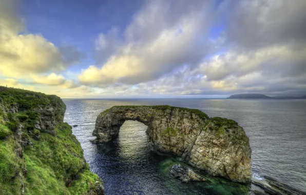 Картинка море, облака, пейзаж, природа, скала, берег, арка, Ирландия
