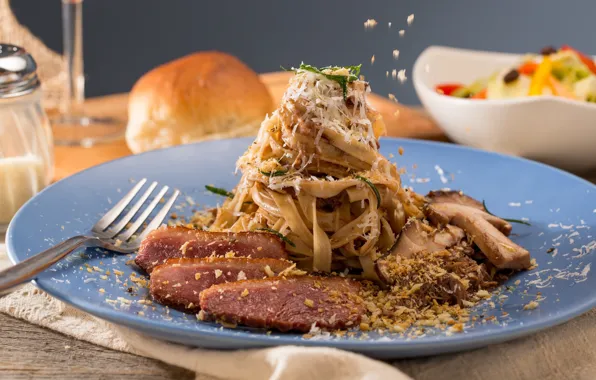 Мясо, блюдо, лапша