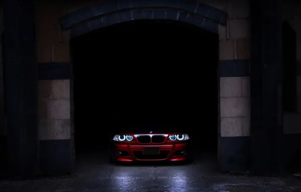 Картинка тень, гараж, BMW, перед, красная