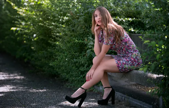 Картинка лето, взгляд, лицо, модель, платье, ножки, Nicole