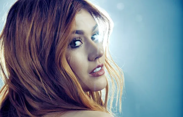 Картинка портрет, рыжая, Katherine McNamara