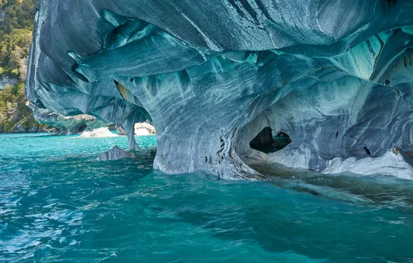 Море, скалы, грот