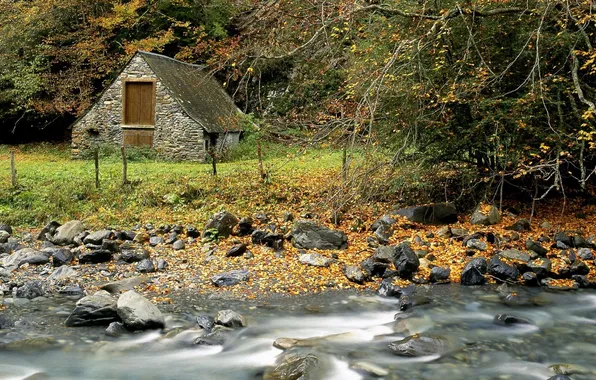 Картинка осень, лес, листья, река, ручей, камни, Природа, домик