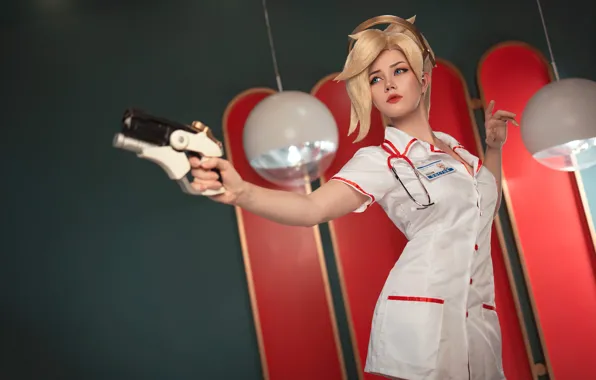 Картинка pistol, blue eyes, model, women, cosplay, blonde, standing, Doctor