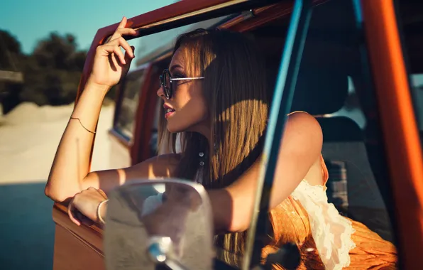 Картинка авто, очки, профиль, губки, EIKONAS