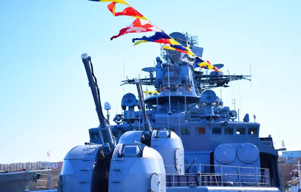 Праздник, флаги расцвечивания, большой противолодочный корабль, адмирал левченко