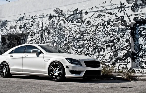Белый, стена, Mercedes-Benz, AMG, CLS63, гаффити