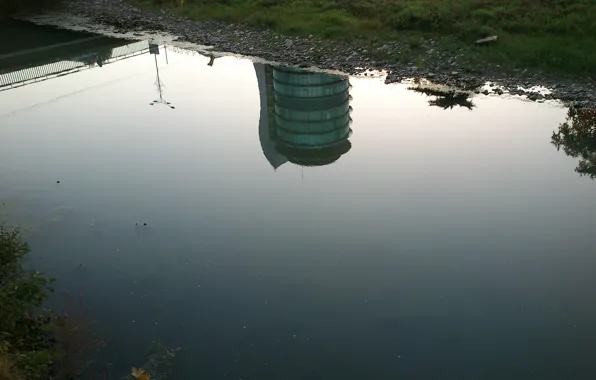Город, река, высотка