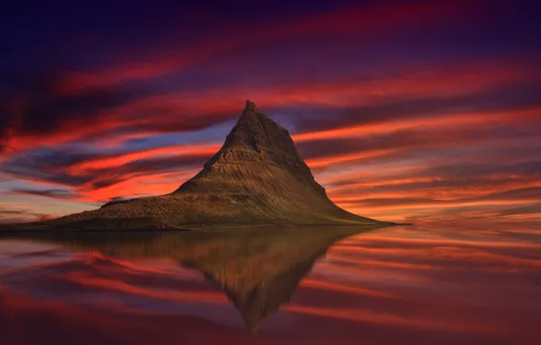 Картинка гора, Исландия, Kirkjufell