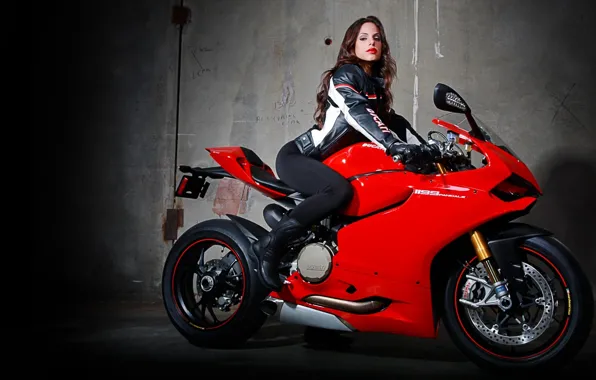 Картинка девушка, красный, байк, Ducati, дукати