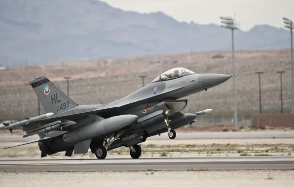 Истребитель, USAF, Пилот, F-16 Fighting Falcon, Кокпит, ПТБ, AIM-120 AMRAAM