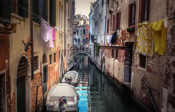 Картинка вода, город, стены, здания, лодки, Италия, Венеция, канал