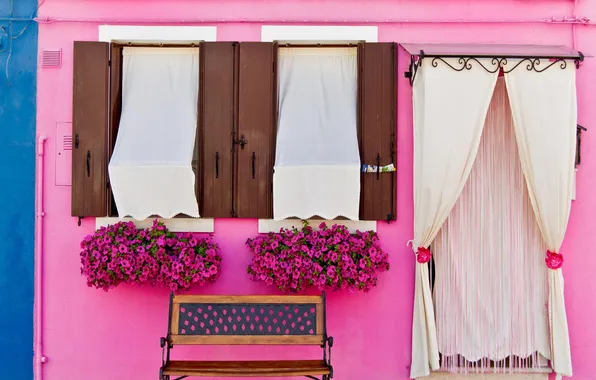 Картинка цветы, скамейка, дом, стена, улица, розовая, фасад, Italy