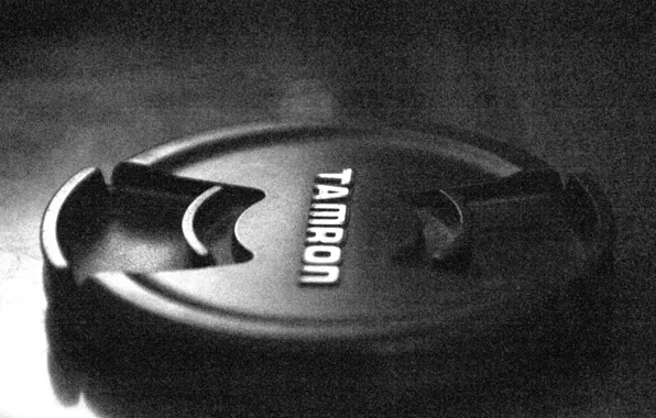 Tamron, cap, monocrome